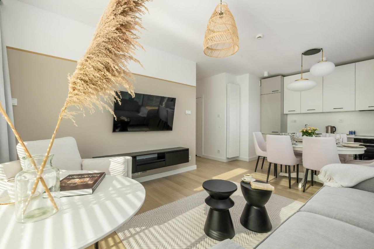 Family Apartment With Gym And Swimming Pool By Renters Prestige Kolobrzeg Dış mekan fotoğraf