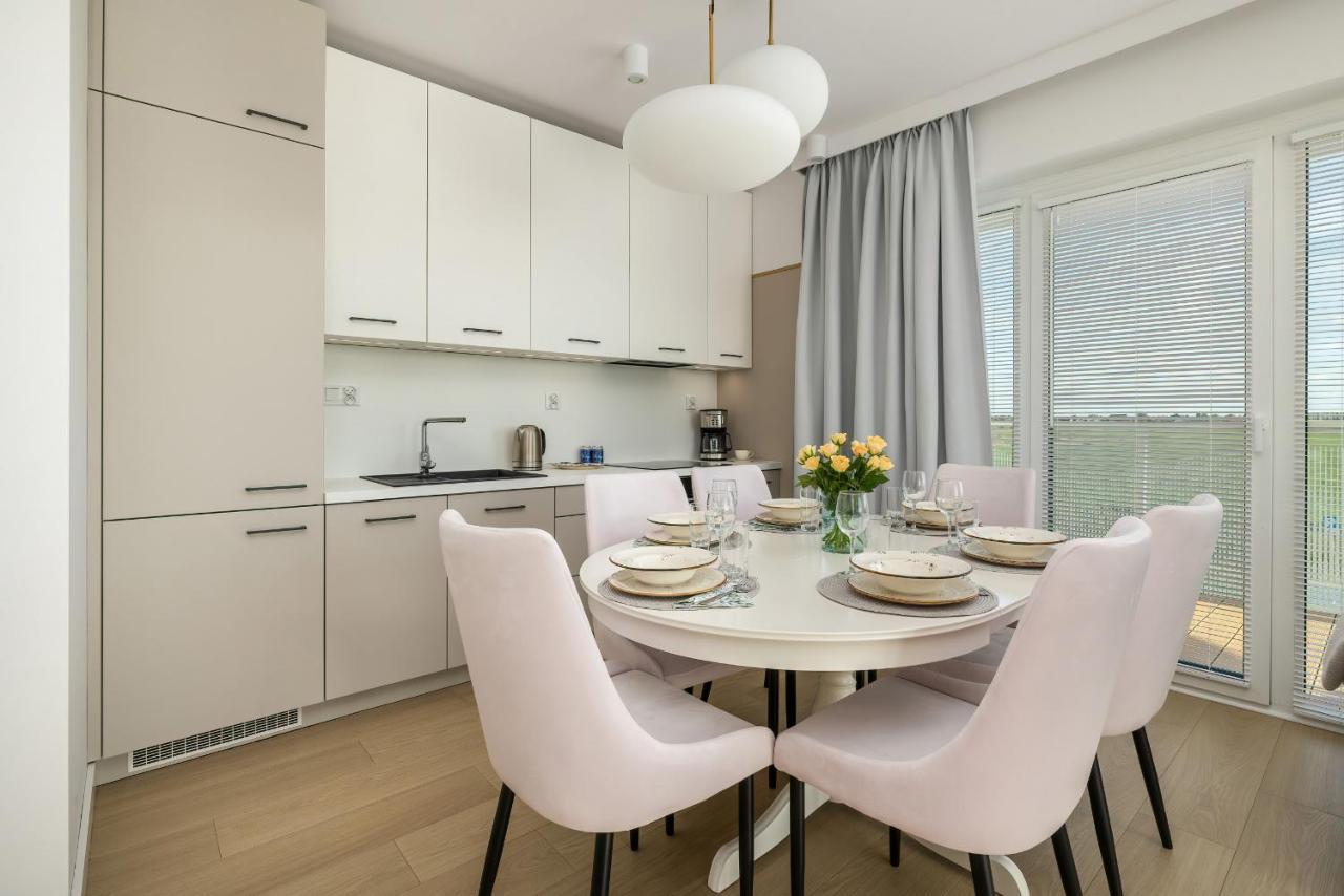 Family Apartment With Gym And Swimming Pool By Renters Prestige Kolobrzeg Dış mekan fotoğraf