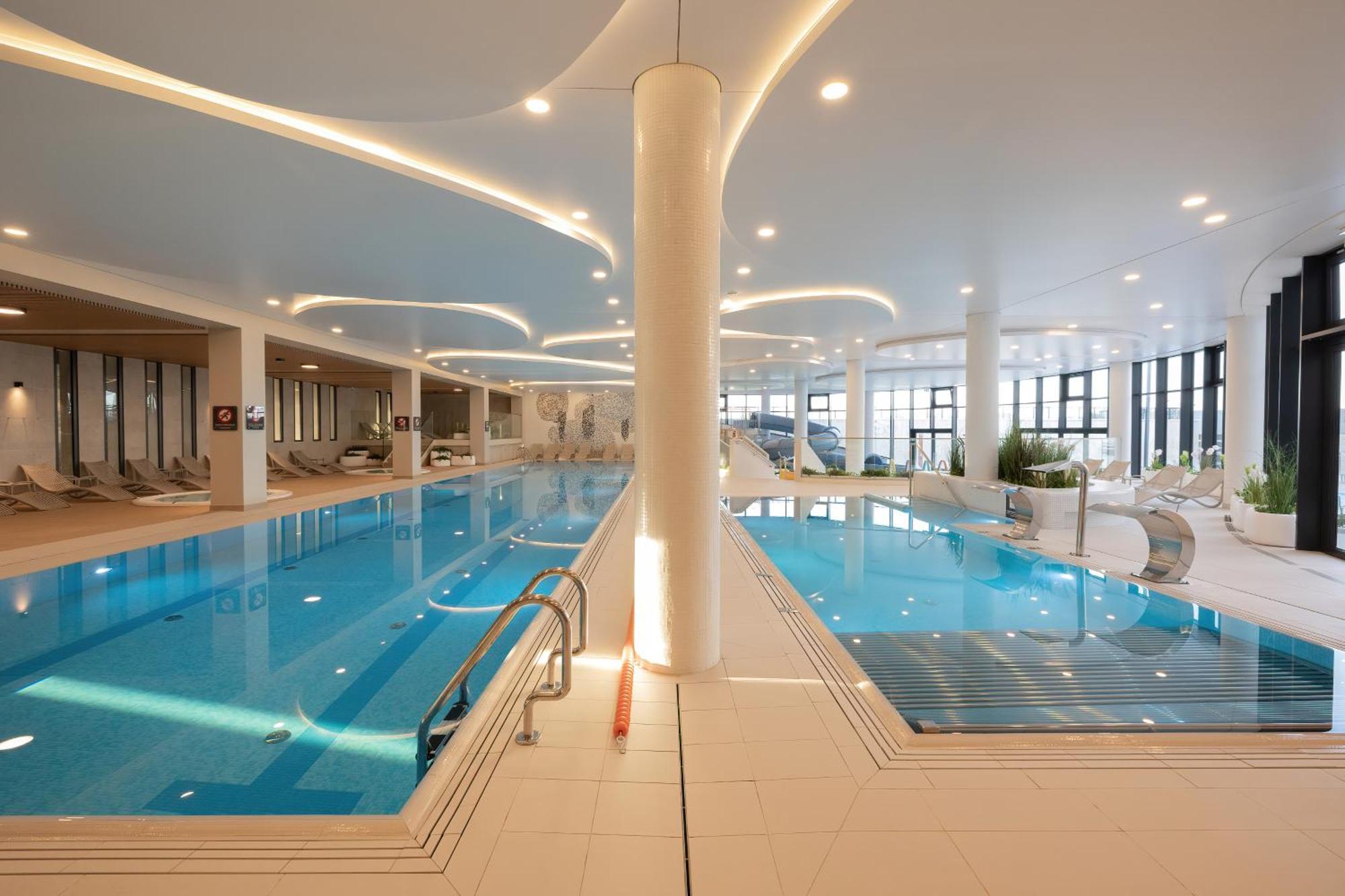 Family Apartment With Gym And Swimming Pool By Renters Prestige Kolobrzeg Dış mekan fotoğraf