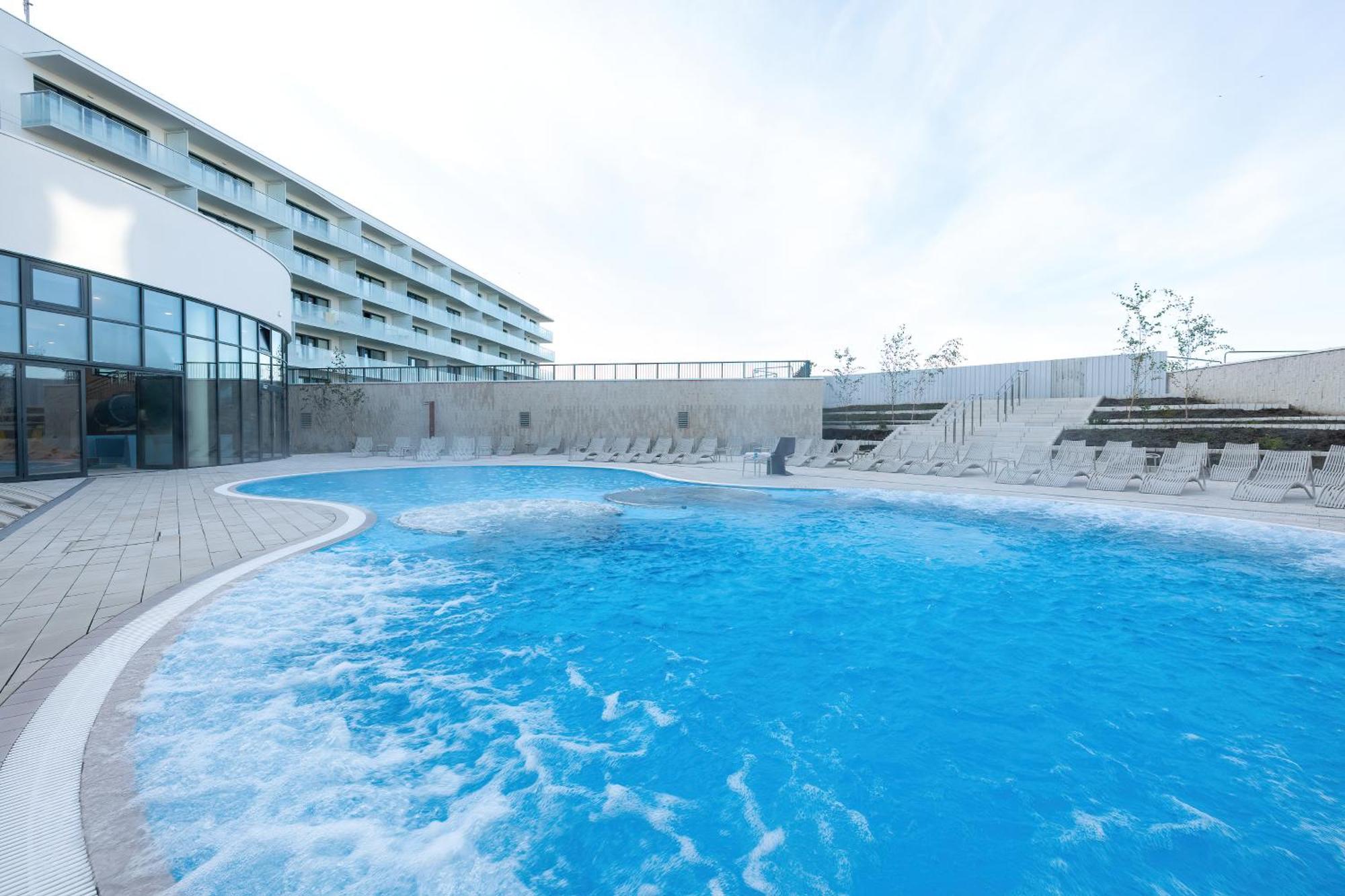 Family Apartment With Gym And Swimming Pool By Renters Prestige Kolobrzeg Dış mekan fotoğraf